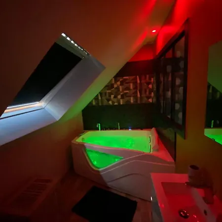 Apartmán Equipes A Avec Espace Balneo En Option Proche Toyota, Autoroute Et Valenciennes