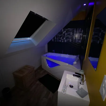 Equipes A Avec Espace Balneo En Option Proche Toyota, Autoroute Et Valenciennes Апартаменты