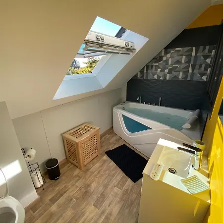 Equipes A Avec Espace Balneo En Option Proche Toyota, Autoroute Et Valenciennes * Onnaing