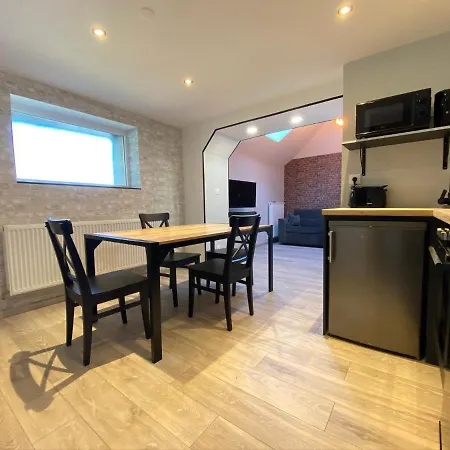 Equipes A Avec Espace Balneo En Option Proche Toyota, Autoroute Et Valenciennes Apartmán Onnaing