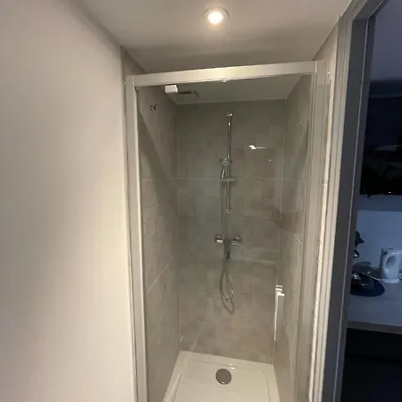 Equipes A Avec Espace Balneo En Option Proche Toyota, Autoroute Et Valenciennes Onnaing