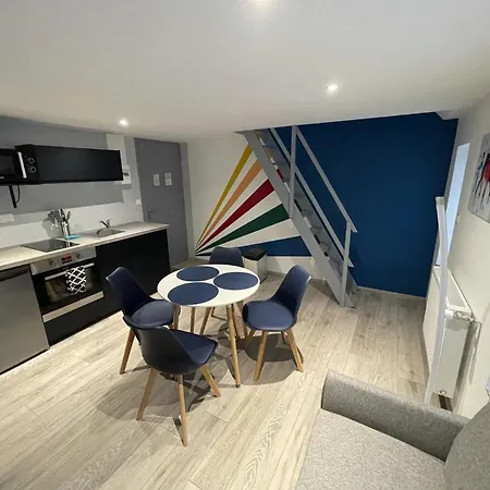 Equipes A Avec Espace Balneo En Option Proche Toyota, Autoroute Et Valenciennes Apartment