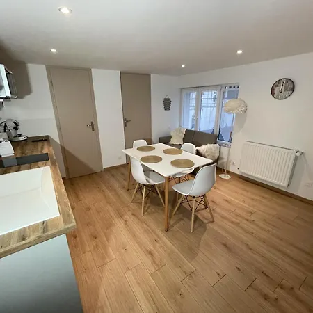 Equipes A Avec Espace Balneo En Option Proche Toyota, Autoroute Et Valenciennes