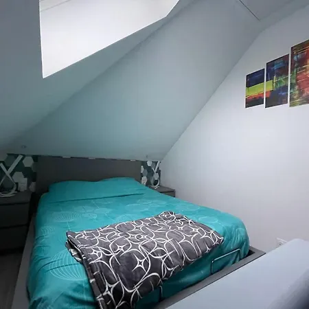 Equipes A Avec Espace Balneo En Option Proche Toyota, Autoroute Et Valenciennes Apartmán *