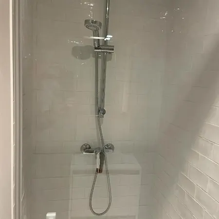 Equipes A Avec Espace Balneo En Option Proche Toyota, Autoroute Et Valenciennes Апартаменты Onnaing