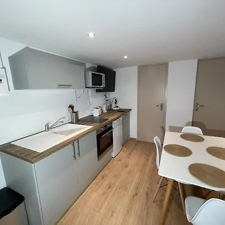 Equipes A Avec Espace Balneo En Option Proche Toyota, Autoroute Et Valenciennes Apartmán