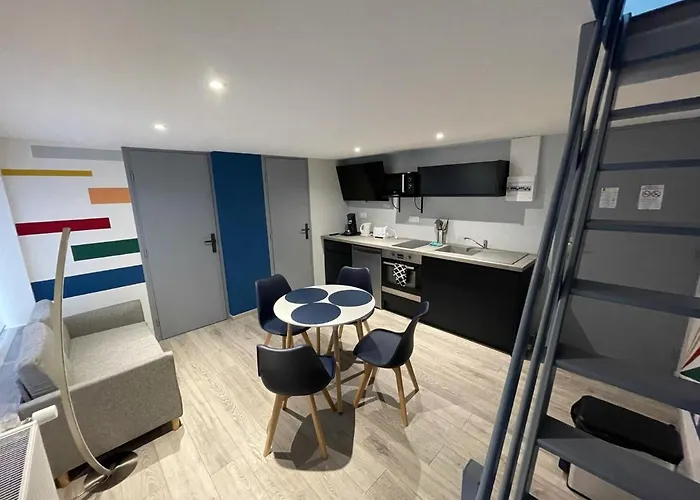 Equipes A Avec Espace Balneo En Option Proche Toyota, Autoroute Et Valenciennes Апартаменты Onnaing